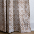 dwm:LR552608:corner_closeup_cropped