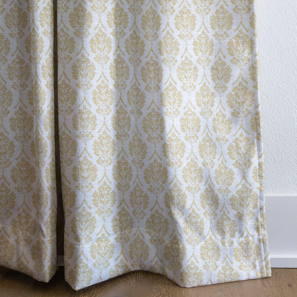 dwm:LR554328:corner_closeup_cropped