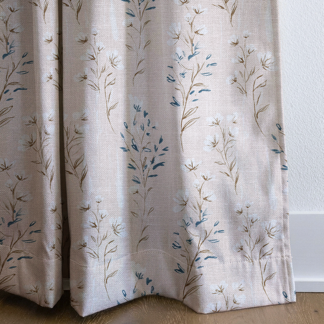 dwm:LR561264:corner_closeup_cropped