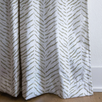dwm:LR581359:corner_closeup_cropped