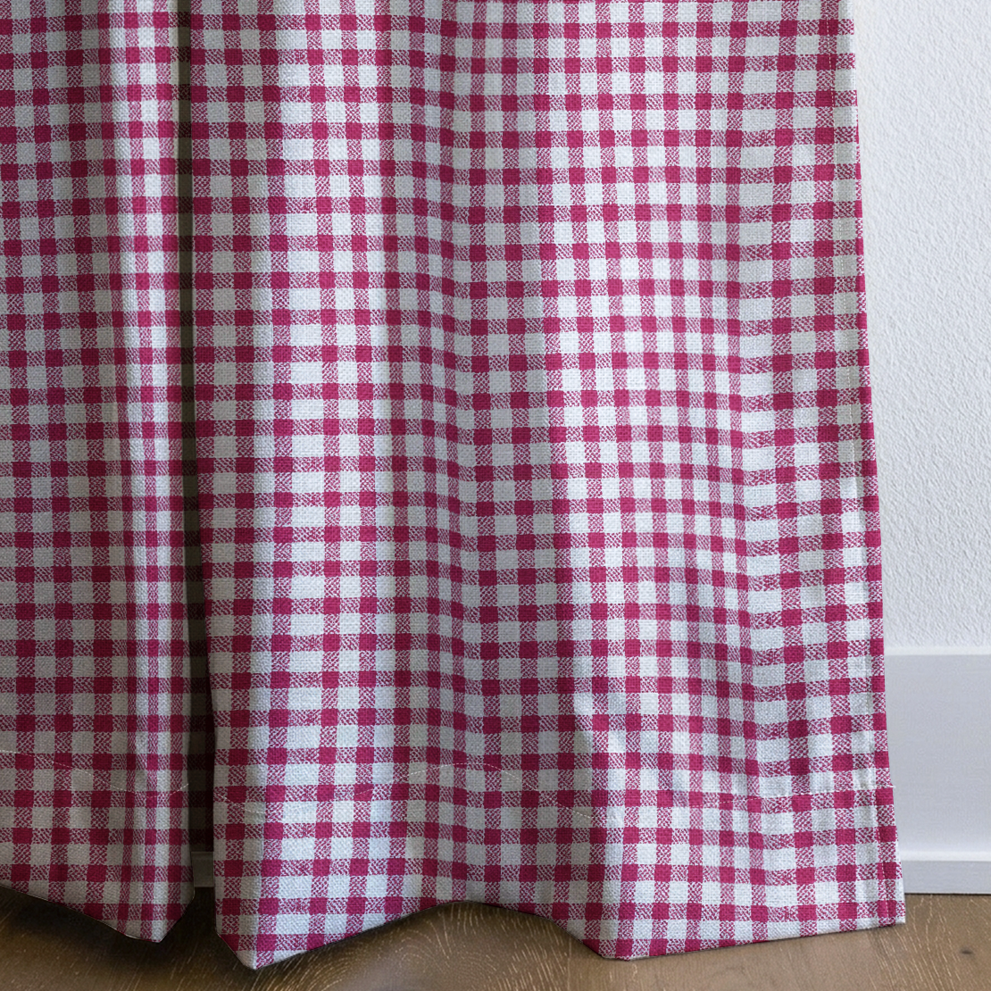 dwm:LR599856:corner_closeup_cropped