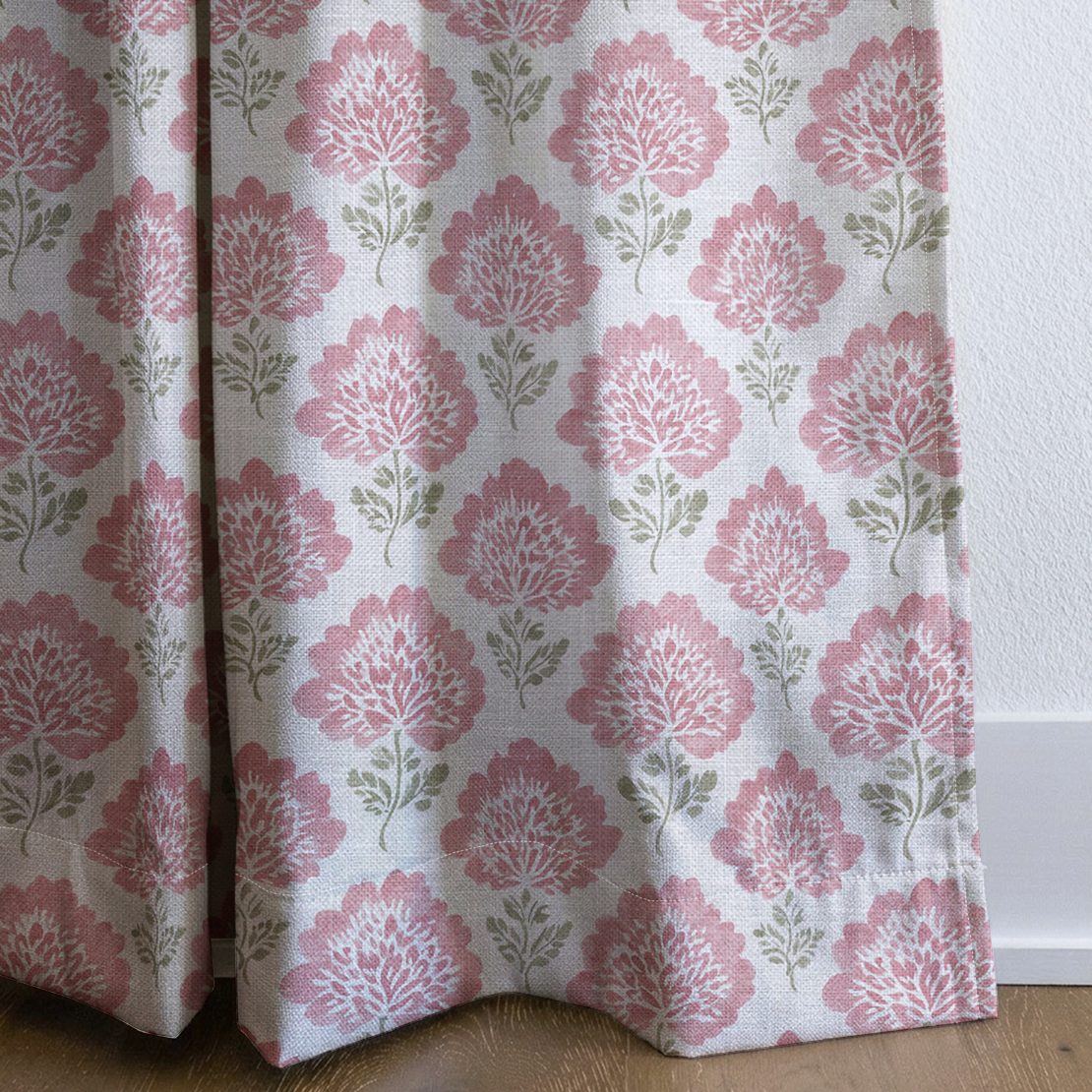 dwm:LR608936:corner_closeup_cropped