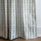 dwm:LR640466:corner_closeup_cropped