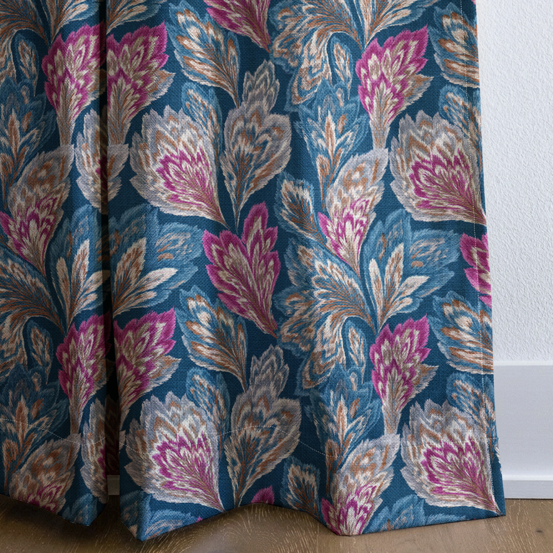 dwm:LR653589:corner_closeup_cropped