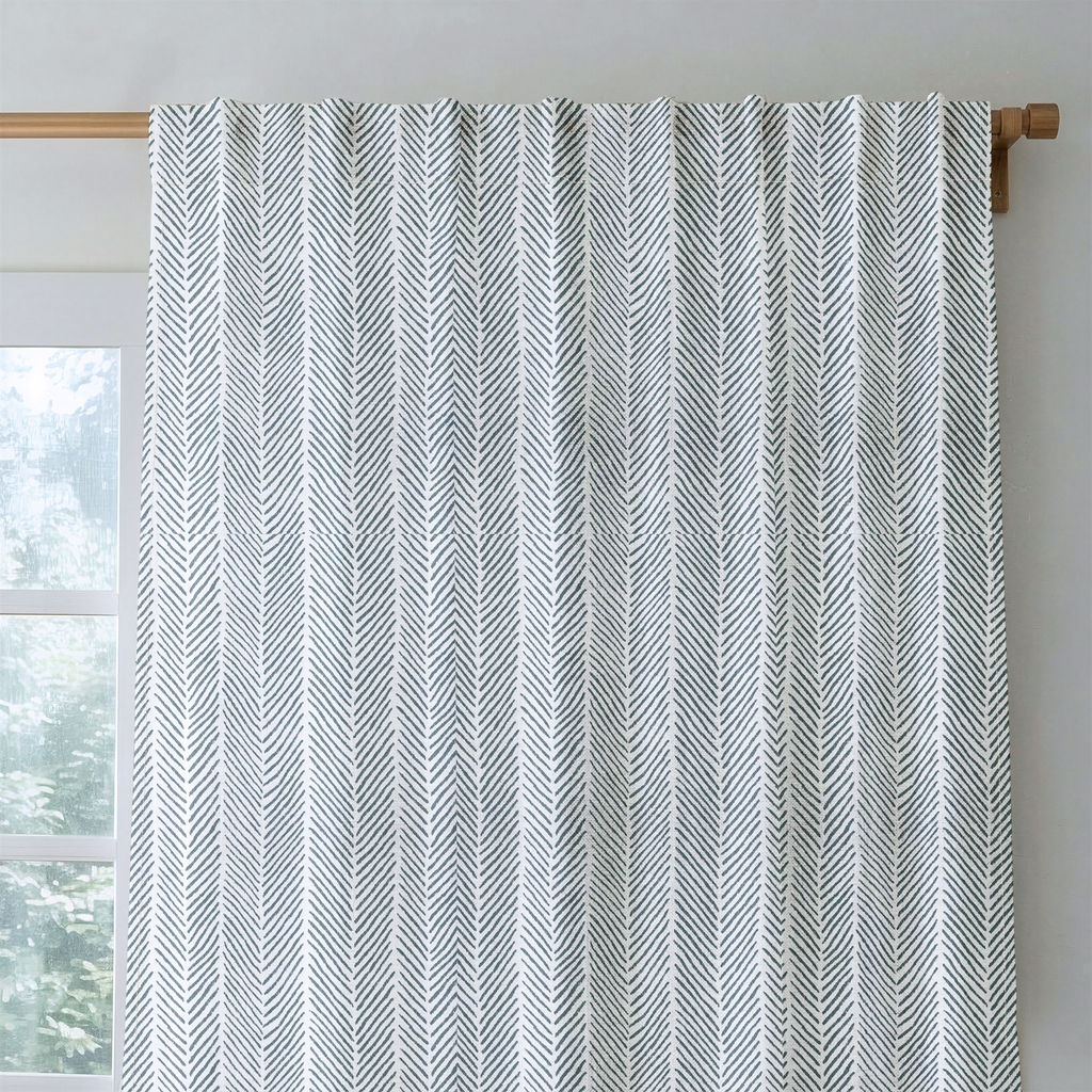 Aurek Finn - Curtain Panel