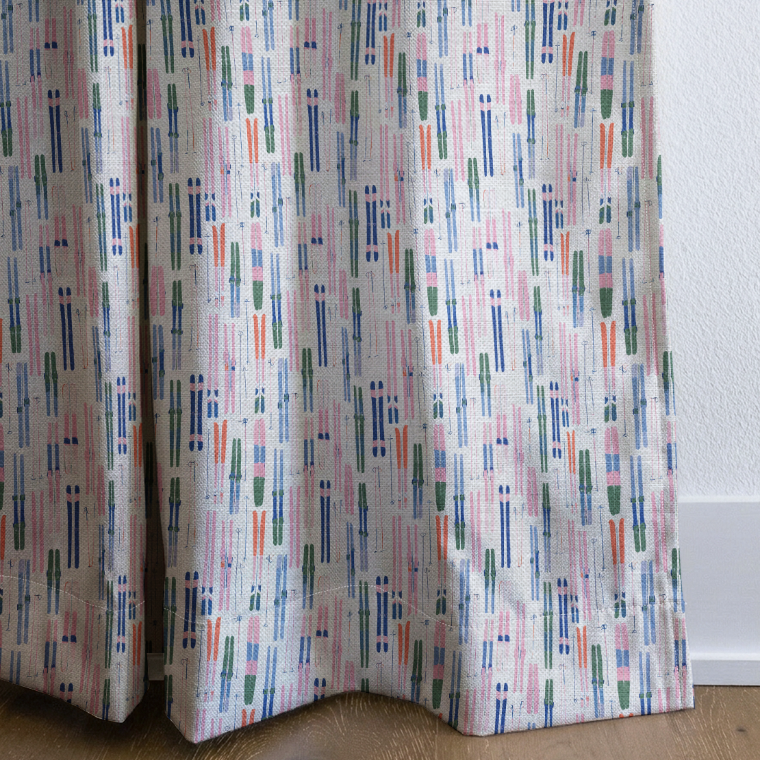 dwm:LR693700:corner_closeup_cropped
