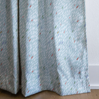 dwm:LR700391:corner_closeup_cropped