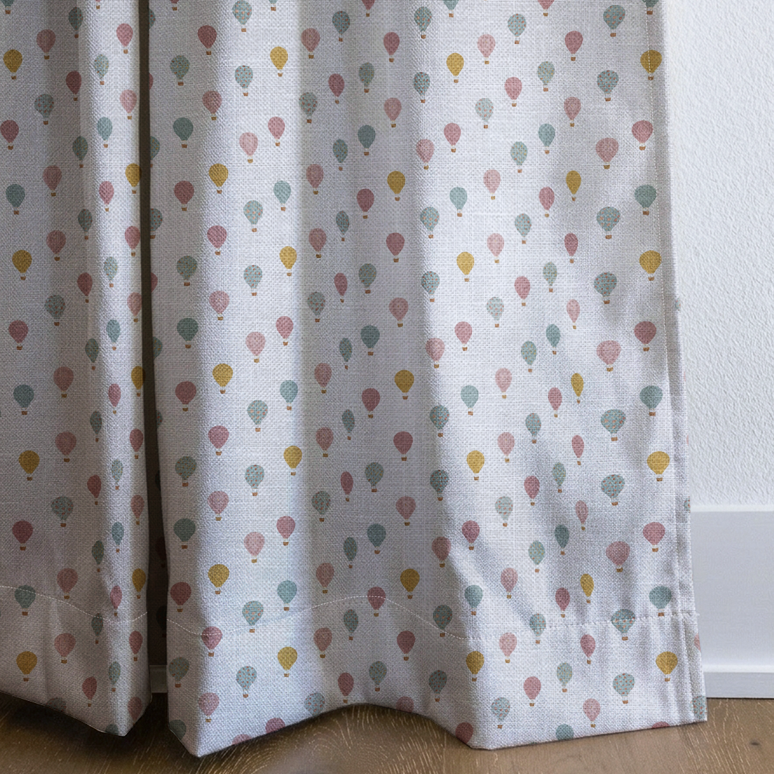 dwm:LR713876:corner_closeup_cropped