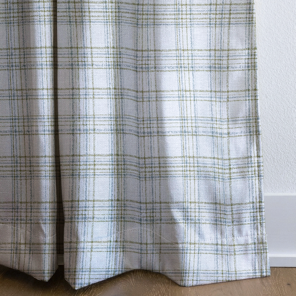 dwm:LR724312:corner_closeup_cropped