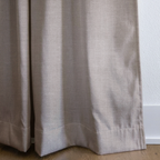 dwm:LR725983:corner_closeup_cropped