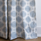 dwm:LR795907:corner_closeup_cropped