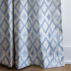 dwm:LR909785:corner_closeup_cropped