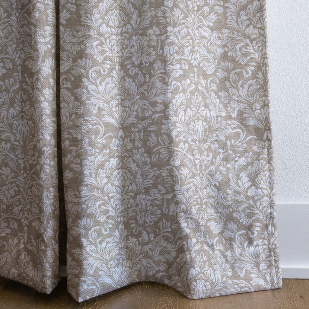 dwm:LR967912:corner_closeup_cropped