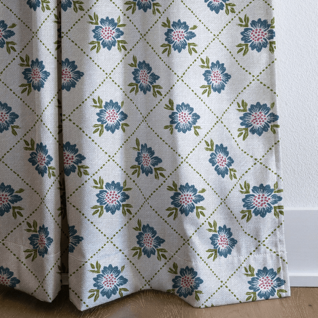 Vennix Picnic - Curtain Panel - The Drapery